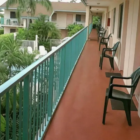 New Sungate Motel