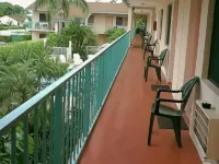 New Sungate Motel