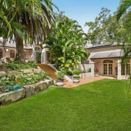 Spacious 7-bed Family Home in Chapel Hill