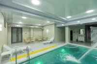 บูทีค โรงแรม ไอโมนา - ที่มีสระว่ายน้ำ