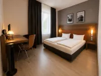 An der Stadthalle Hotels near Eastern ring areay