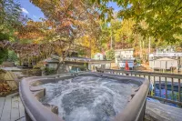 Dog Friendly Cottage on Lake Pontoon Available - 4-Star