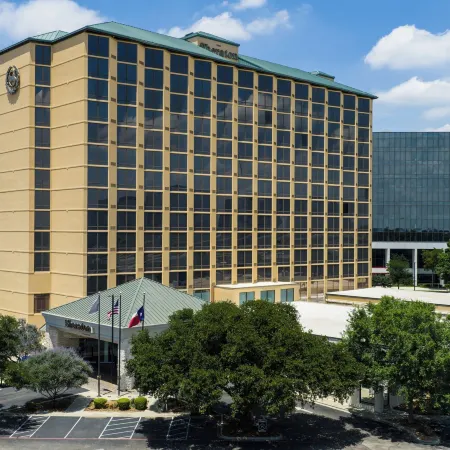 Sheraton Dallas Hotel by the Galleria Отели рядом с достопримечательностью «Нортпарк Центр»