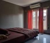 Cozzy AV Home - Parkplatz