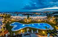 GuestReady - Sunset Golf with Private Garden - Condos