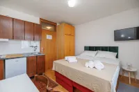 Charming Studio Rental in Malinska with Garden View - 3성급