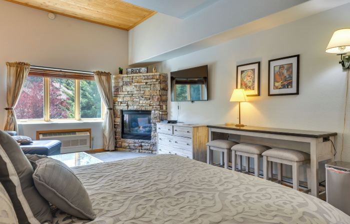 Keystone Condo Near Hiking, Biking & Fun