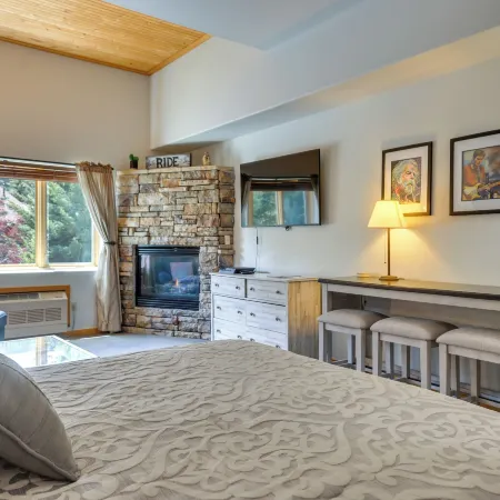 Keystone Condo Near Hiking, Biking & Fun