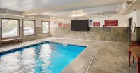 Gray Wolf Inn & Suites - رومانسي