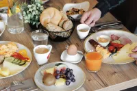 AlpenParks Hotel & Apartment Alpendorf - Pools