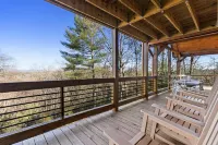 Stunning Views Sleeps 10 - Hot Tub - 2 Fireplaces - 3-Star