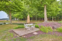 Unplug & Unwind! Romulus Family Gem w/ Swim Pond - Homestays