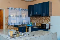 Spacious 3-Bedroom House Rental Near Victoria Falls - 2 stjerner