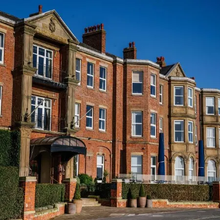 Clifton Arms Hotel