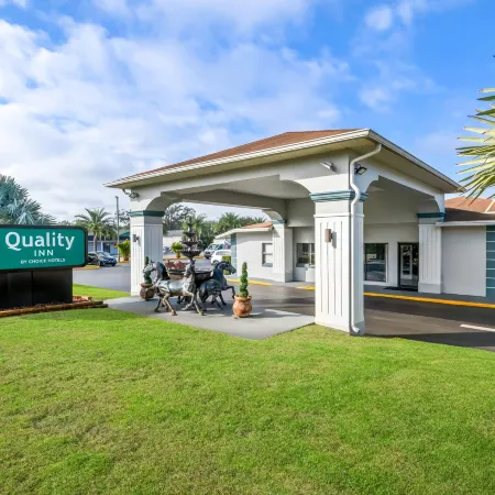 Quality Inn Near Blue Spring