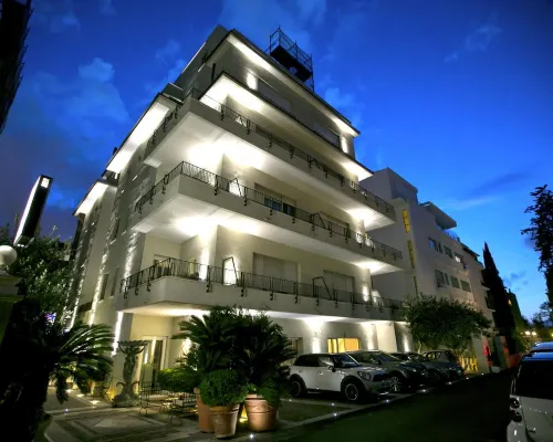 โรงแรมเบสท์เวสเทิร์น ริโวลิ โรงแรมใกล้ย่าน Parioli