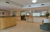 Road Lodge Cape Town International Airport - parking