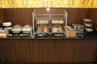 Fairfield Inn & Suites Madison Verona - breakfast