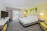 Hilton Garden Inn Orange Beach Beachfront - parking