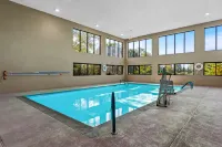 Spark by Hilton Bardstown, KY - Pools