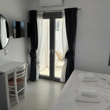 Aitheria Suites Ios