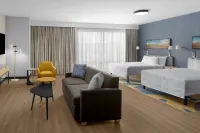Homewood Suites by Hilton Grand Prairie at EpicCentral - Parkplatz