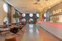 Quality Hotel Strawberry Arena - bar