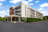 Home2 Suites by Hilton Albany Wolf Rd. - parking