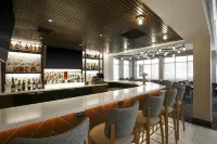 Hilton Garden Inn Melville - Barer