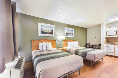 HomeTowne Studios By Red Roof Dallas - North Addison/ Tollway - 2 ดาว