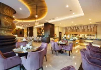 伊斯帕爾塔希爾頓花園酒店 - 早餐