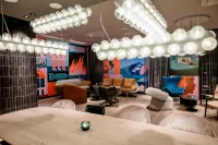 Motel One Berlin-Potsdamer Platz - parcheggio