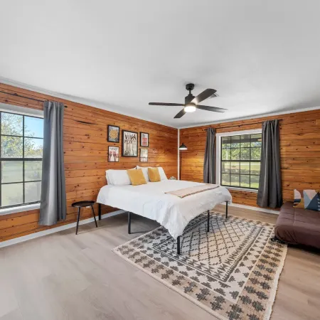 Casa Boots & Bubbly w/ Pool, Sleeps 14