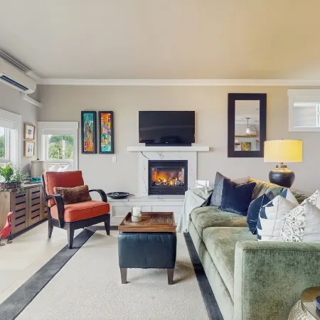 Studio Overlooking Saratoga Passage & Cascade Mtns