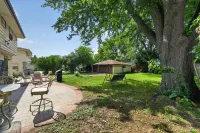 A Quiet Escape Minutes From Downtown Milwaukee 3 Bedroom Duplex - 4 estrellas