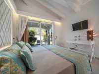 Limone Beach Resort - 4-Star
