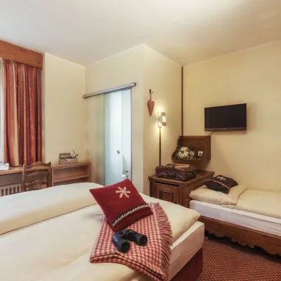 Le Petit Charme-Inn Hotels near Schwarzsee