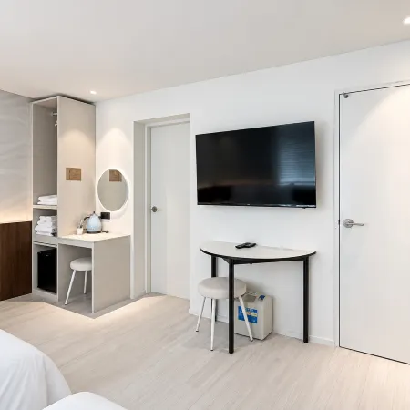 LECLERC Hotel