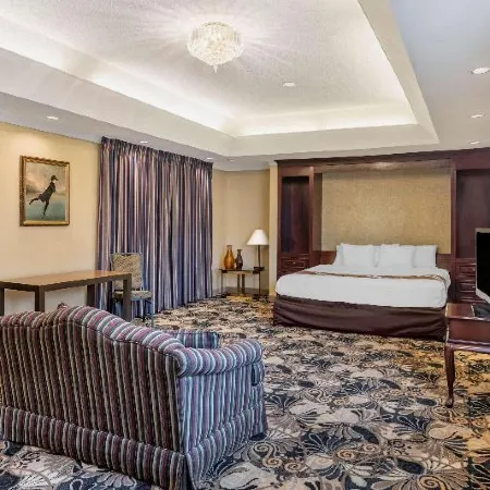 Quality Inn & Suites Garden of the Gulf