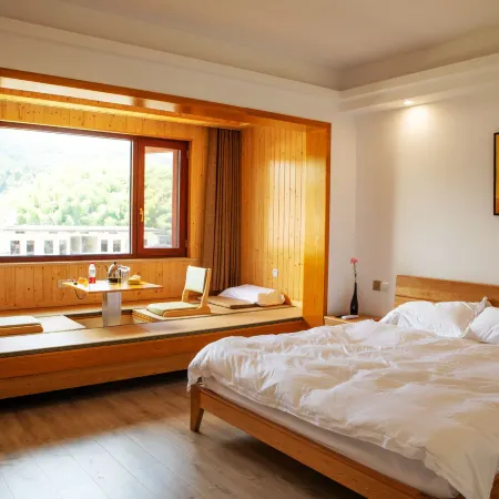 Swallow's Nest Swimming Pool Homestay