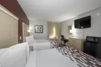 Red Roof Inn Raleigh - North-Crabtree Mall/Lenovo Center Hotel di House Creek