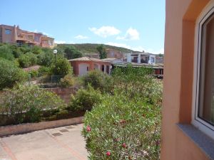 Sea View Apartment, Only 6 Mins Walk to Beach