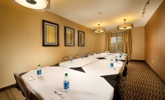 Holiday Inn Express & Suites Chambersburg