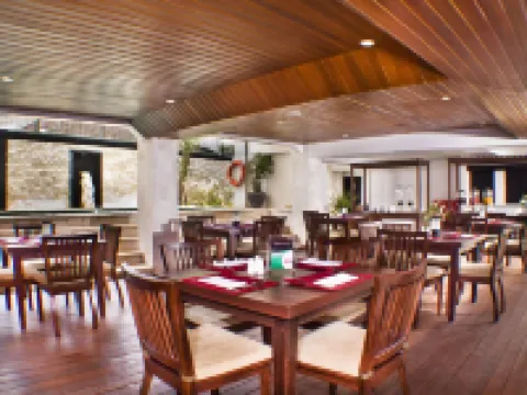 Royal Regantris Kuta Hotels in Bali