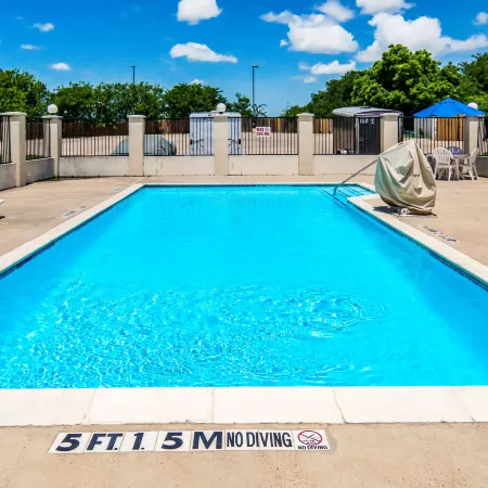 Motel 6 Cleburne, TX