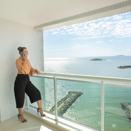 Golden Tulip Macae