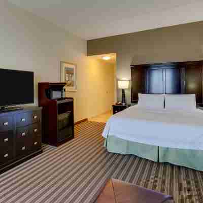 Hampton Inn & Suites by Hilton Swansboro Near Camp Lejeune Rooms