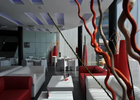 Aparthotel Four Elements Suites Отели в г. Салоу