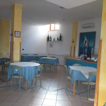 Spacious Quadruple Room a Stone Throw from the Sea