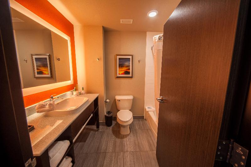 Holiday Inn Express & Suites Oklahoma City Southeast, an Ihg Hotel